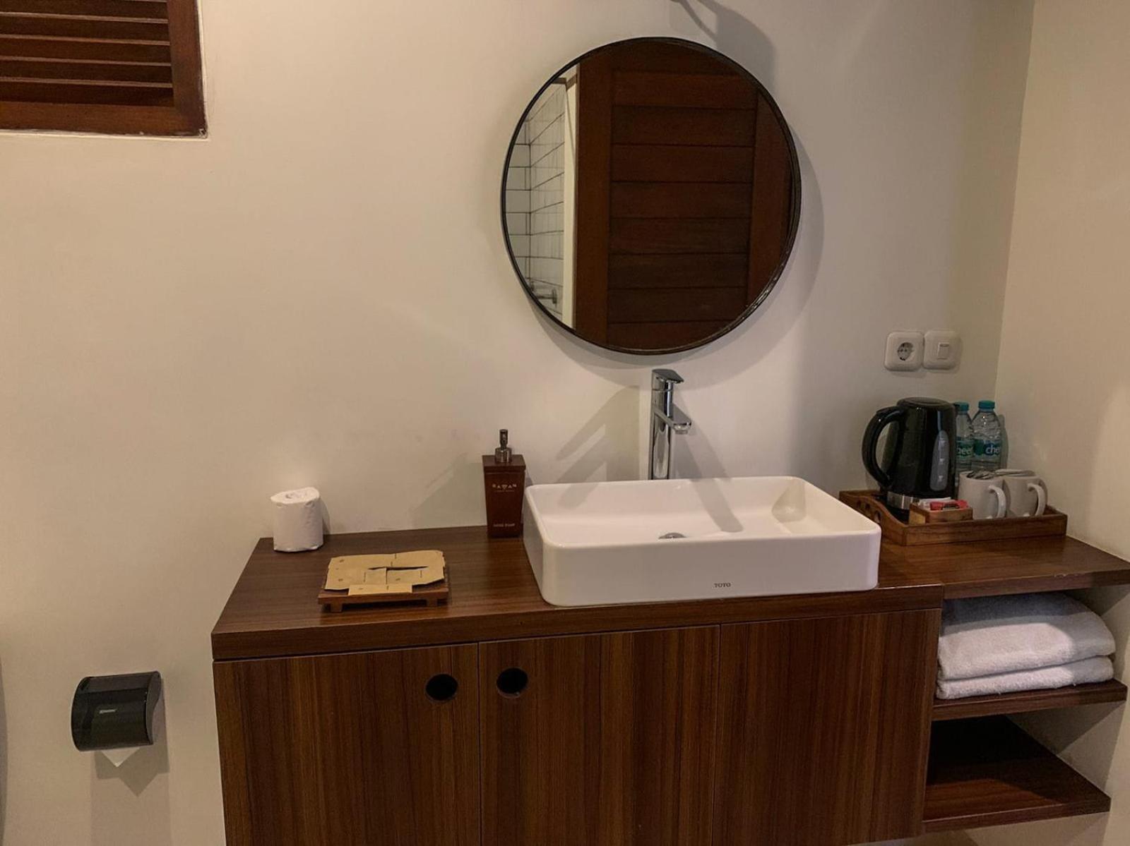 Ratan Uluwatu Hotel And Villas Extérieur photo