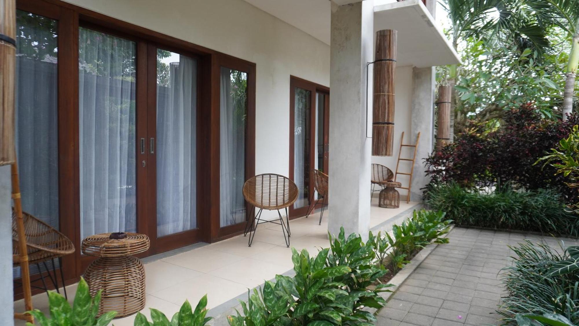 Ratan Uluwatu Hotel And Villas Extérieur photo
