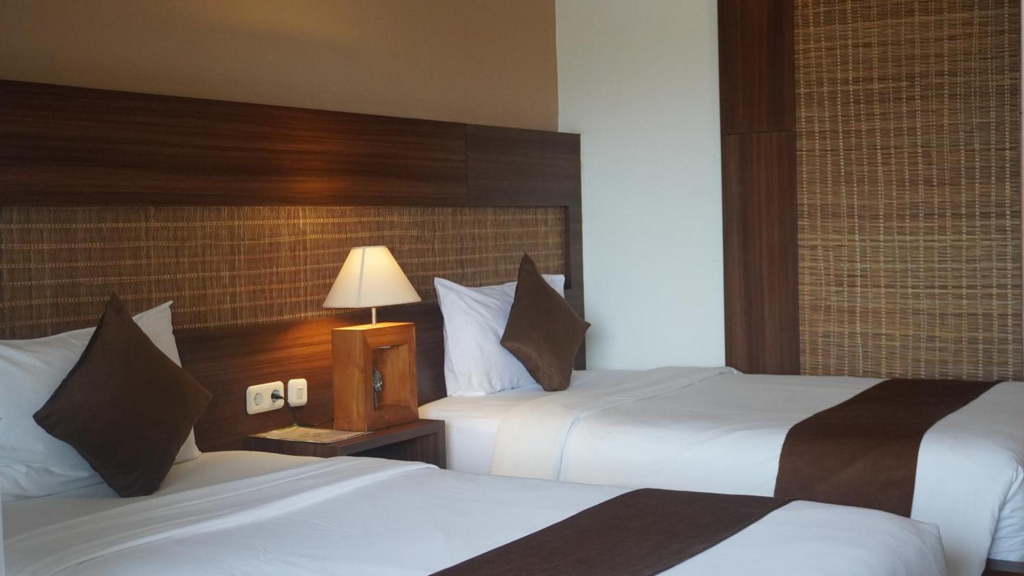 Ratan Uluwatu Hotel And Villas Extérieur photo