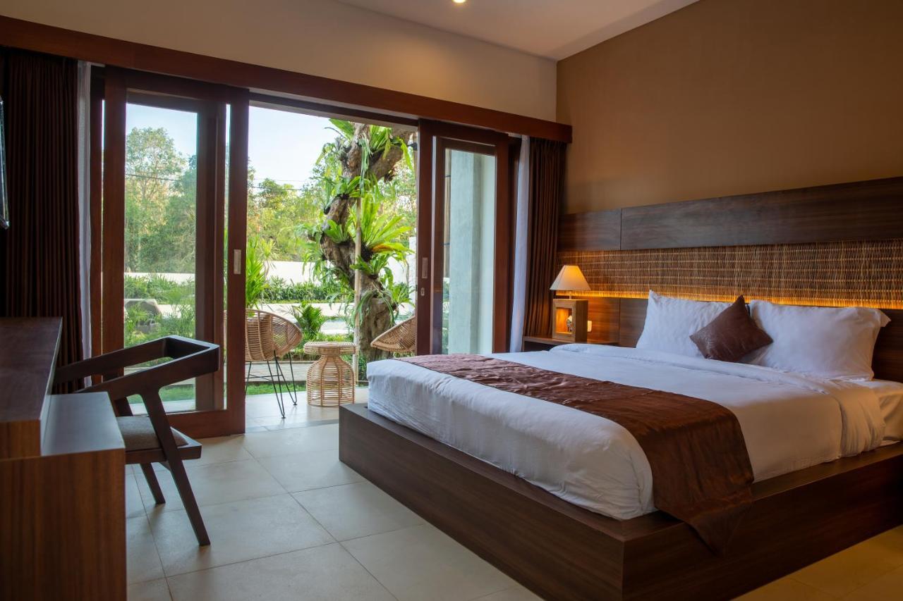 Ratan Uluwatu Hotel And Villas Extérieur photo