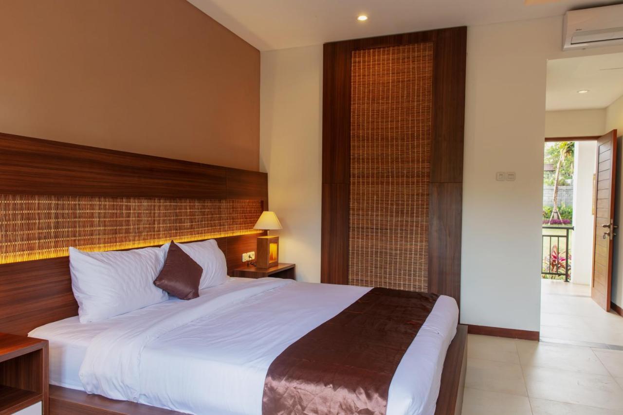 Ratan Uluwatu Hotel And Villas Extérieur photo